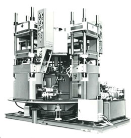 ロータリー式油圧プレス機
